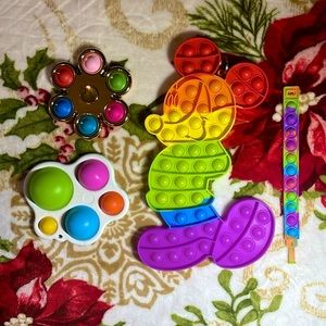 Very colorful and playful pop it toys